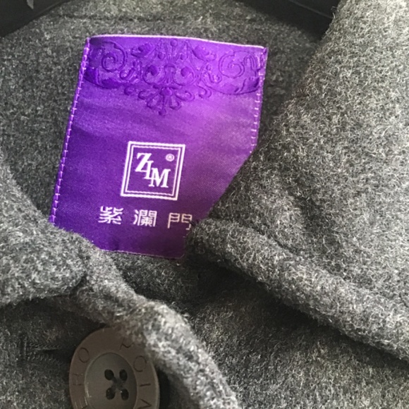 Coat - Picture 9 of 9